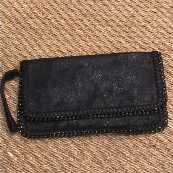Handbags - NWOT Black leather clutch with wristlet